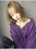 ミニボブアレンジ　ハイトーン  ホワイトベージュ