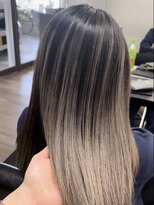 ヴィフ 大船(VIF)&nbsp;バレイヤージュ/グレージュカラー/ダークアッシュ/イメチェン