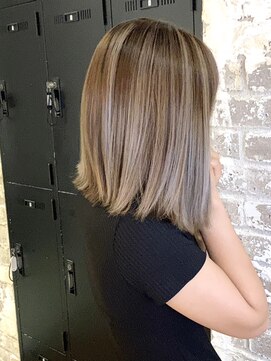 ソル オモテサンドウ 表参道 青山(SOL . OMOTESANDO) ハイライトカラーバレイヤージュブリーチカラーグレージュ