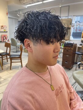 テトラ バイ ネオリーブ 横浜西口店(tetra by neolive) 横浜★マッシュ 刈り上げ ツイストスパイラル 波巻きパーマ