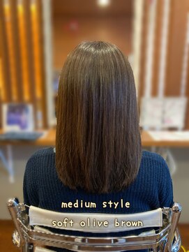 ピールアーク(peal ark) 大人美人/外ハネボブ/春カラー/くびれミディアム/20代30代