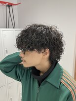 ラヴィズムバイフィフス(LUVISM by fifth)&nbsp;波巻きスパイラルパーマウルフパーマ新潟万代