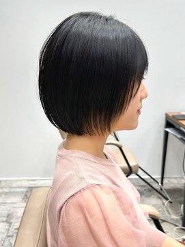 アフロート ルヴア(AFLOAT RUVUA) みねスタイル♪ 似合わせ ショート ボブ 20代 30代 小顔 新宿