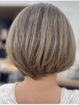 リクラウドヘアアパートメント(re:cloud hair apartment) １色染めはもう飽きた!洗練された３Dカラーで骨格まで変化させる