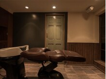 独立シャンプーブース＋最新式フルフラットシャンプー台完備☆[Cotton平塚]