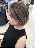 グレージュハイライトショートボブレイヤーボブ白髪ぼかしロブ