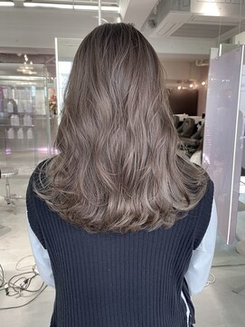 ジーナリア(Xena ria) 《袴田》レイヤーカット/グレージュ