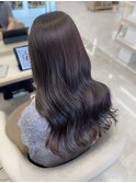 肌を綺麗に見せるラベンダーベージュ