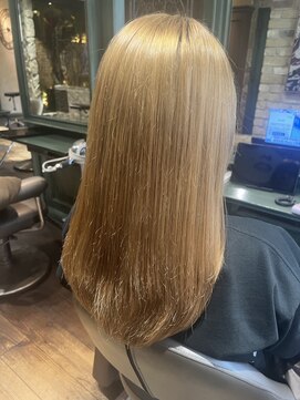 ブロンドカラー抜きっぱなしブロンド全頭ブリーチオリーブグレー