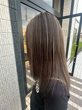 アース 星ヶ丘店(HAIR & MAKE EARTH) ラフにキマる！動きが出るハイライトスタイル
