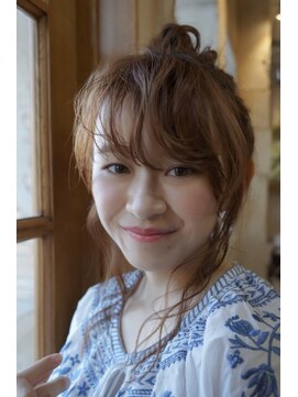 フロール 上大岡(Flor) 【Flor_上大岡】*+簡単3分アレンジ+トップノット+*