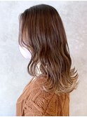 顔まわりレイヤー_フェザーバングマッシュショート_ba328111