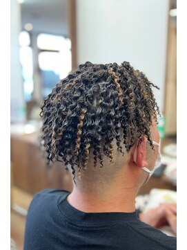 ヘアーサロン プアメリア(Puamelia) おしゃれドレッド風パーマカジュアルメンズ黒髪暗髪