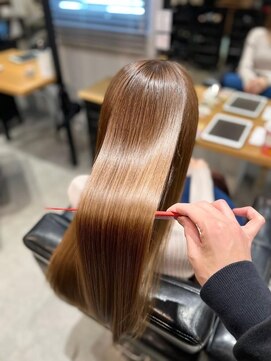 ライフ(LIFE) 髪質改善ヘアエステ/縮毛矯正/ストレート/イメチェン/フェミニン