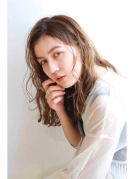 スピガ(SPIGA) 外国人風カラー