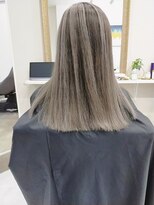 スリーク(SLEEK)&nbsp;バレイヤージュ×グレー