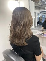 ホリー(HOLLY)&nbsp;グレージュカラー