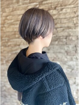 アクビ(AKUBI)の写真/【白髪ぼかし】白髪が目立ちにくい美髪へと導きます♪カラーの入りが悪いとお悩みの方もご相談ください！