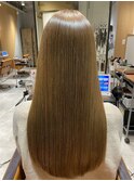 オリーブベージュ