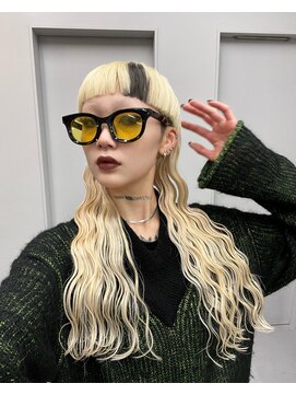 ヴァーディ オモテサンドウ(Vardy omotesando) blonde/ブロンド 金髪 ロング