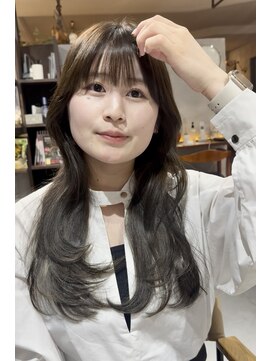 クラシカ(classika) ロングレイヤーカット×オリーブグレージュ♪