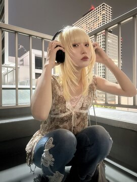 モニカ(MONIQA) 抜きっぱなしブロンド