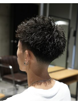 メッツ 原宿(METS) MEN'S/ツイストピンパーマ×テーパーフェード/ツイスパ