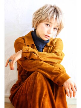 アンフィフォープルコ(AnFye for prco) 【AnFye for prco】ホワイトカラー × 毛束感ショートヘア