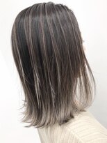 レアレア ヘアアンドライフ(LeaLea)&nbsp;黒髪/クラゲヘアー/オリーブグレー/小顔/ココアベージュ/伊丹