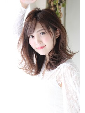 ドリッピー(DRiPPY) レイヤーロング/グレーベージュ/斜めバング/似合わせカット