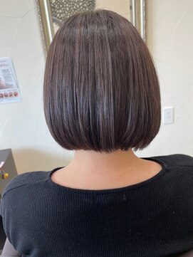 サロン ド ラプワ(Salon de Lapre) 前下がりボブ