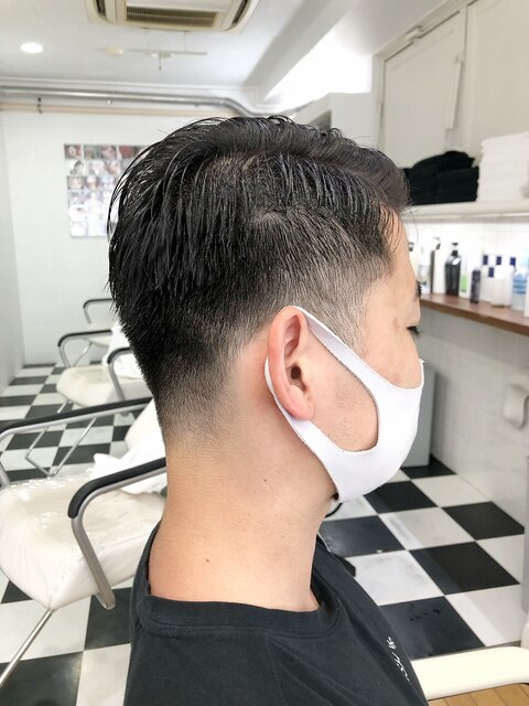 ショート　マッシュ　ショートボブ　HEADS 市川　学割　イルミナ