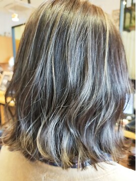 フレンズ 山鼻店(friend's) コントラストハイライトボブ