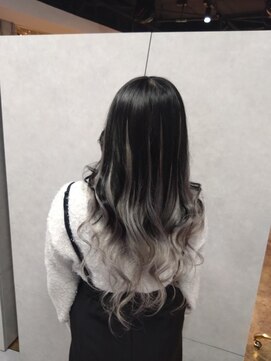 ニーナ ビューティーサロン(NINA Beauty Salon) スモーキーグレー