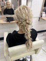 プティクローシェ バイ クオーレ(petite cloche by CUORE)&nbsp;ルーズ編みおろし　結婚式ヘアお呼ばれヘア