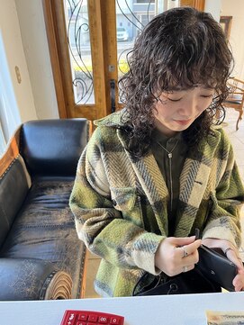 エスキース(Esquisse) カーリーパーマ