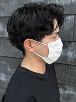 ヒュイル バイ ニアウ(Hwyl by Niau)&nbsp;メンズマッシュパーマニュアンスパーマスパイラルパーマ刈り上げ