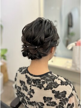 マーリー(marlee) ゆるんと下めアップ