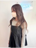 スモーキーベージュ　ゆる巻きスタイル