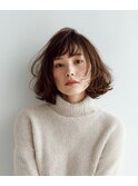ラフに揺れるくせ毛風ボブ