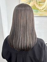 ハーツ(Heart's)&nbsp;白髪ぼかしハイライト×ダークグレージュ