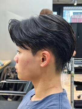 トゥイン 八王子(TWIN) メンズ刈り上げセンターパートニュアンスパーマフェザーパーマ