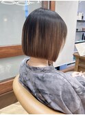 ぱつっと切りっぱなしボブ