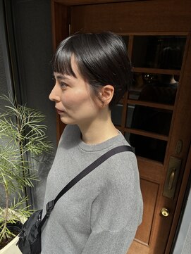 ウィーク 梅田(UiiC) コンパクトなショートヘア 【 uiic stylist rira 】