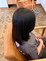 プティ 稲毛(Petit)&nbsp;小学３年生、ギリギリ縛れるお手入れ簡単ミディアムボブ。