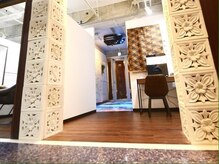 小さいお子様連れのお客様もベビーカーも一緒に入るほどの広い個室空間で◎/本八幡/ショートボブ/顔周り