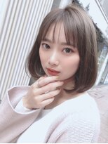 前髪の透け感が可愛い　ナチュラルワンレンボブ