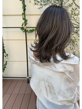 トルネード(TORNADO) ラベンダーグレージュハイライトロブ