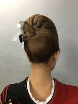 美容室 ティンカーベル&nbsp;夜会巻きアップ