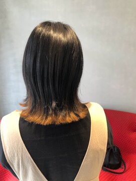 ニッチ(Niche) 外はねボブ